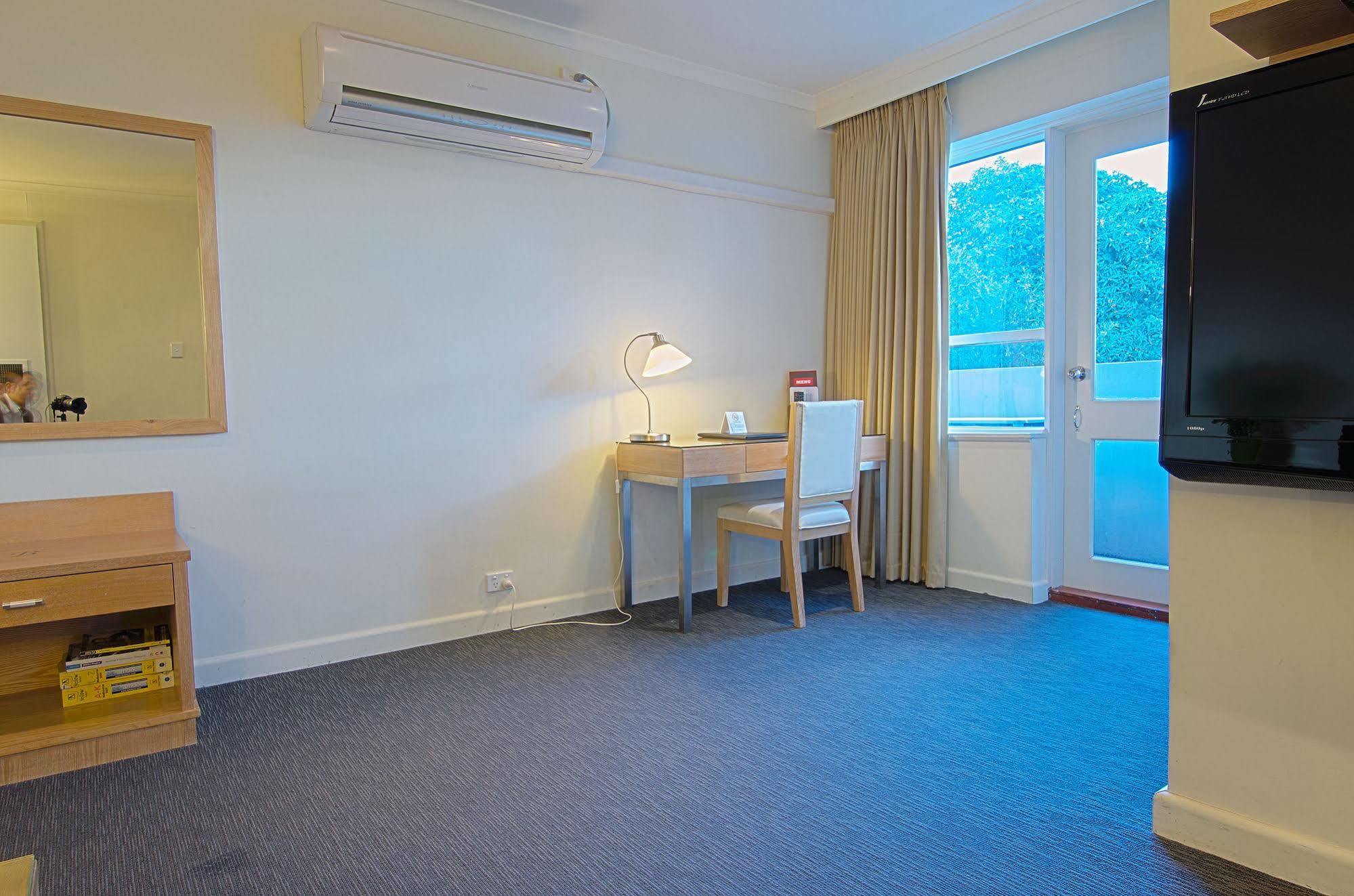 Park Squire Motor Inn & Serviced Apartments Melbourne Kültér fotó